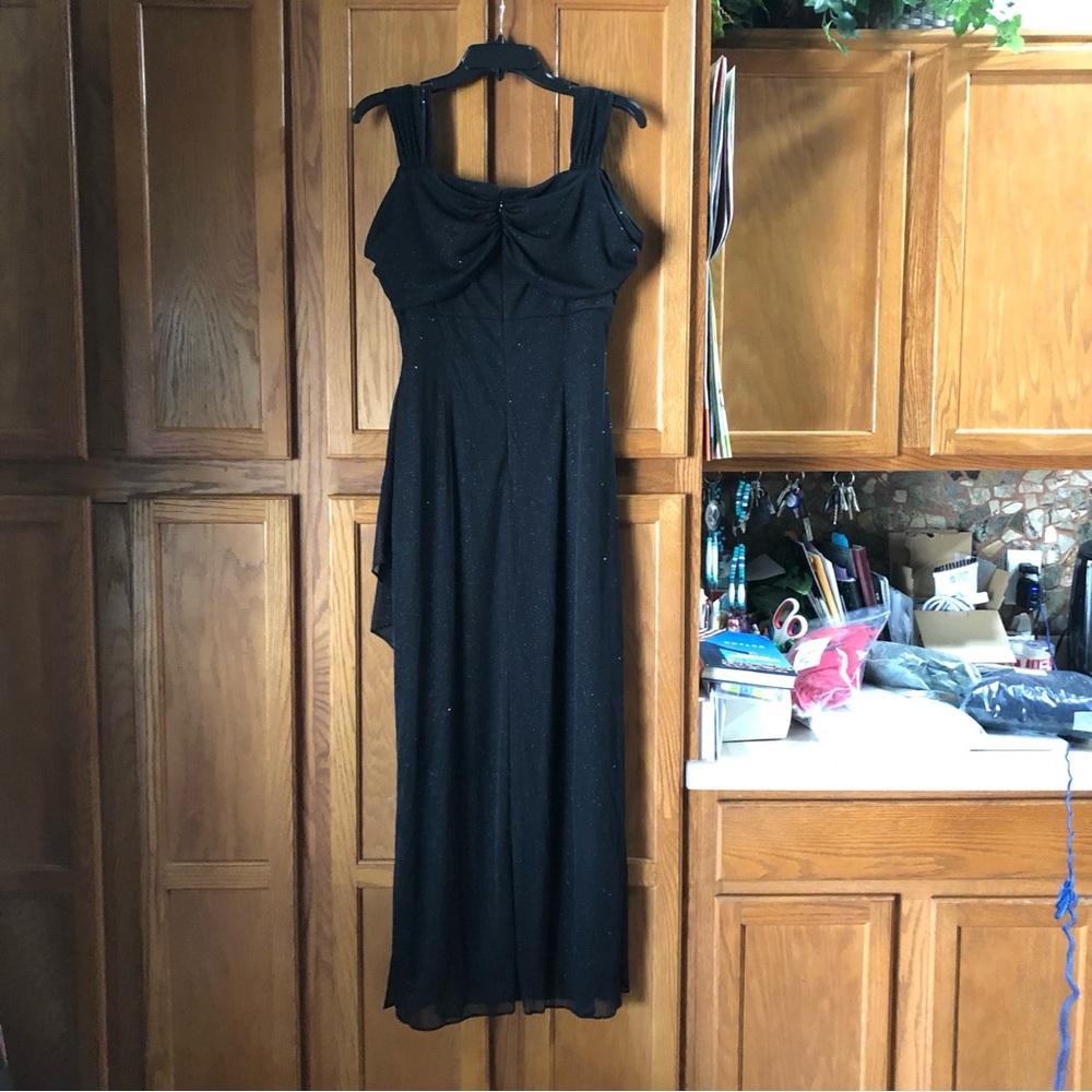 Alex Evenings Elegant Black Sleeveless Maxi Dress - Picture 10 of 16